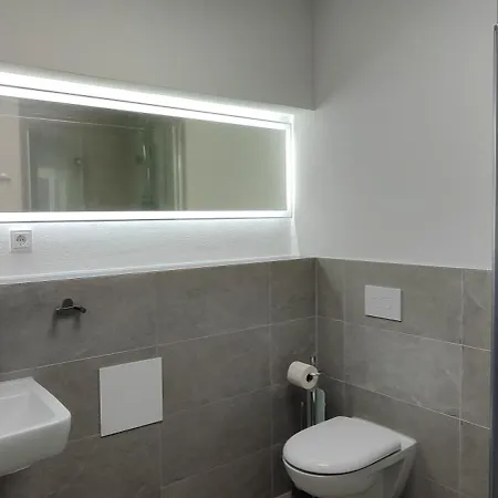 Seibel Doppel-zweibettzimmer Mit Bad Vendégház Reutlingen