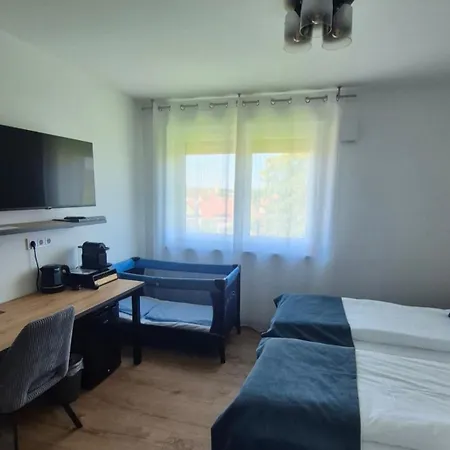 Seibel Doppel-zweibettzimmer Mit Bad Vendégház 3*